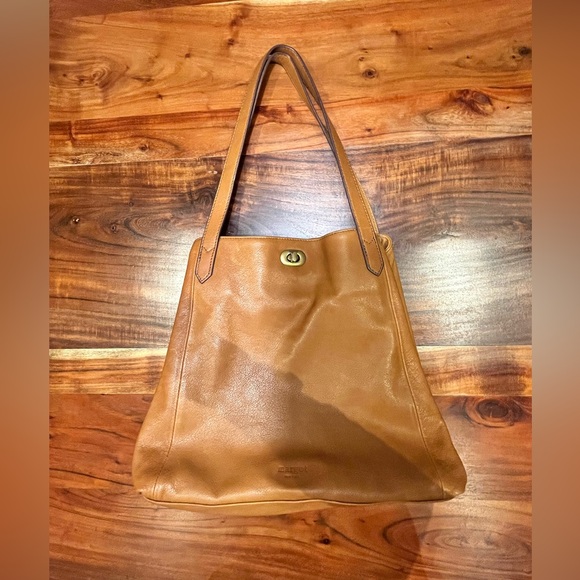 100% Genuine Leather Tote Bag - Picture 3 of 10